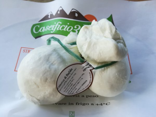 Scamorza di Bufala - Caseificio 3 Monti